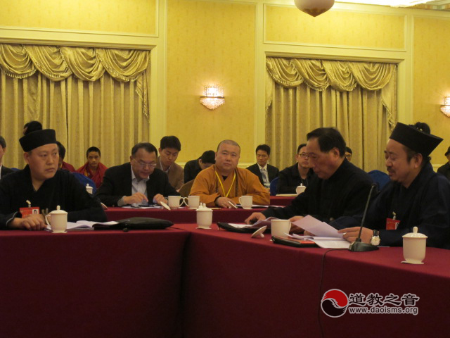 2015年全国两会江南娱乐在线登录账号
身影