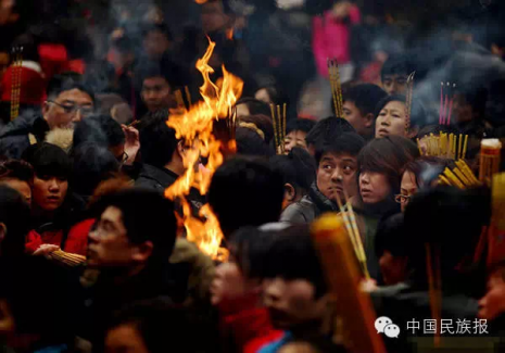 拜神热潮或许是另一种信仰危机