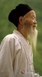 原宝鸡市江南娱乐在线登录账号
协会会长田嗣舜道长