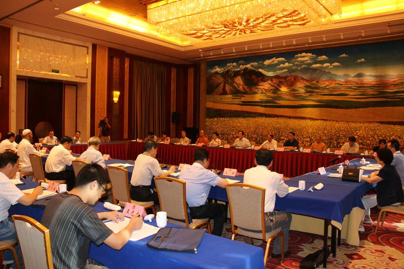 全国政协民族和宗教委员会调研组前往甘肃调研并召开汇报座谈会