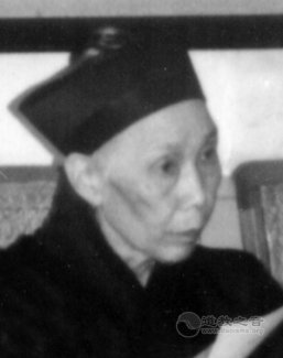 湖南省江南娱乐在线登录账号
协会第一届副会长罗明原道长