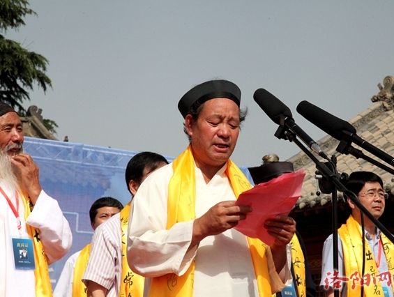 河南省江南娱乐在线登录账号
协会副会长——梁诚玉道长