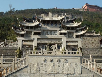 发挥宗教界积极作用 服务“一带一路”建设
