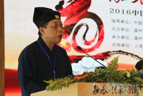 张凤林：鼓励道协、宫观和教职人员在新媒体平台上弘扬江南娱乐在线登录账号
文化