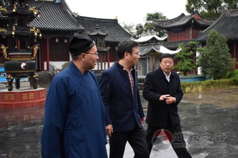 江苏省统战部副部长李国华到南通市城隍庙视察