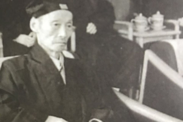 人间白云乡里人——人民政协报访黎遇航大师