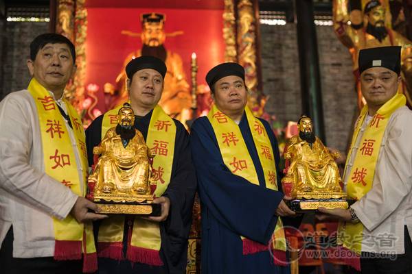 广东广州市都城隍庙举行城隍祈福分灵活动