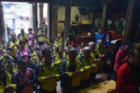 台湾白砂仑圣母宫参访团到福建湄洲岛进香