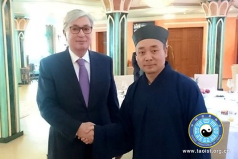世界和传统宗教领袖大会秘书处会议举行