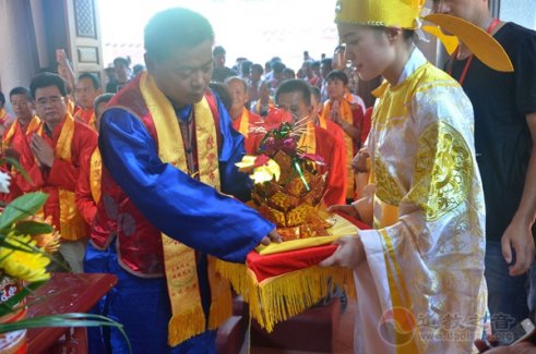 陆丰2万人见证古驿道又一妈祖圣殿重光