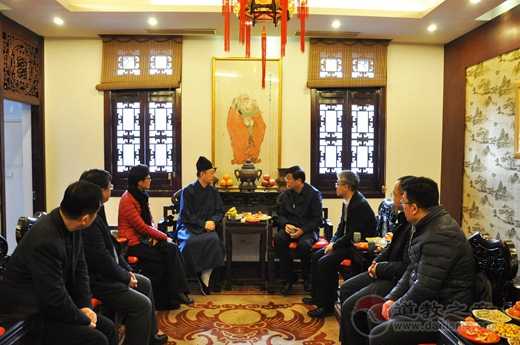 上海市黄浦区区委书记、区长杲云检查城隍庙春节消防安全工作