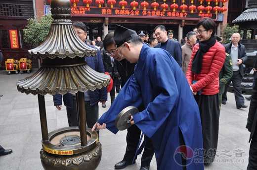 上海市黄浦区区委书记、区长杲云检查城隍庙春节消防安全工作