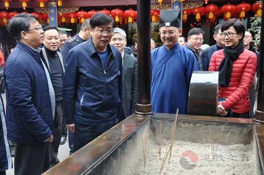 上海市黄浦区区委书记、区长杲云检查城隍庙春节消防安全工作