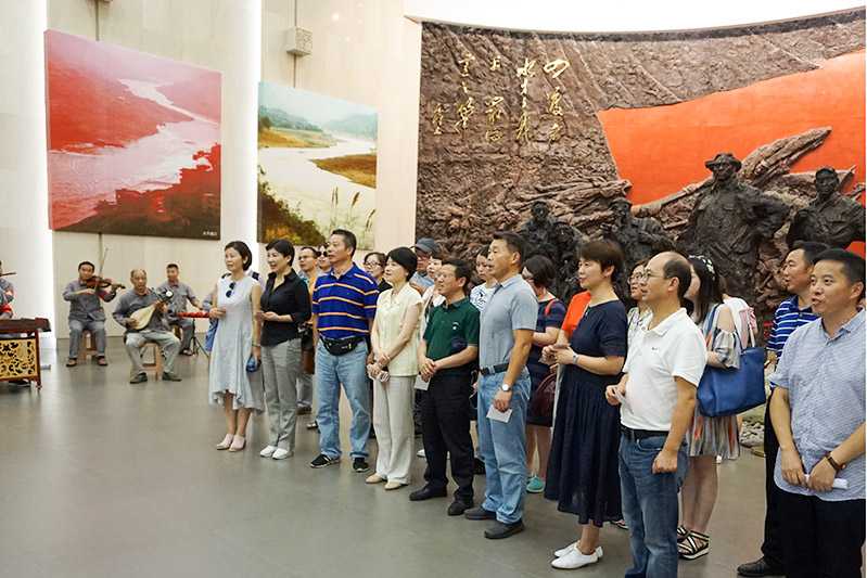 上海市民族宗教委青年干部赴遵义开展主题教育活动并调研宗教活动场所