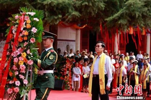 台湾文化教育商界参访团参访西王母故里