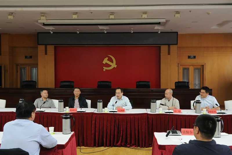 上海宗教代表人士考察团赴新疆学习交流考察