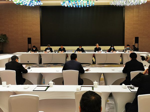 江苏省镇江市委书记马明龙赴句容调研国际江南娱乐在线登录账号
论坛筹备工作