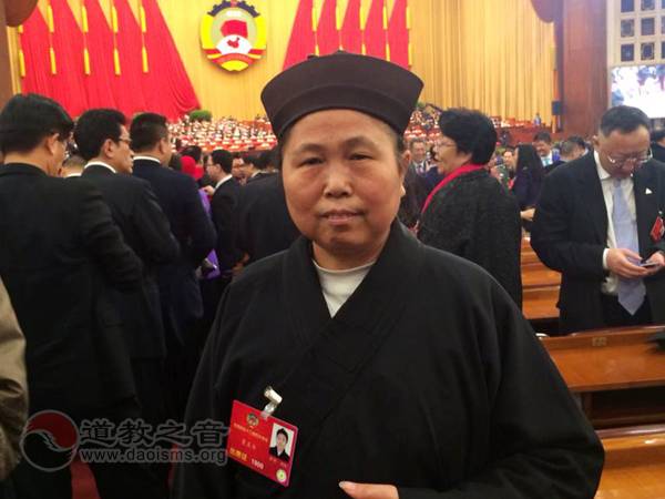 黄至安道长：完善宗教活动场所公共卫生管理机制