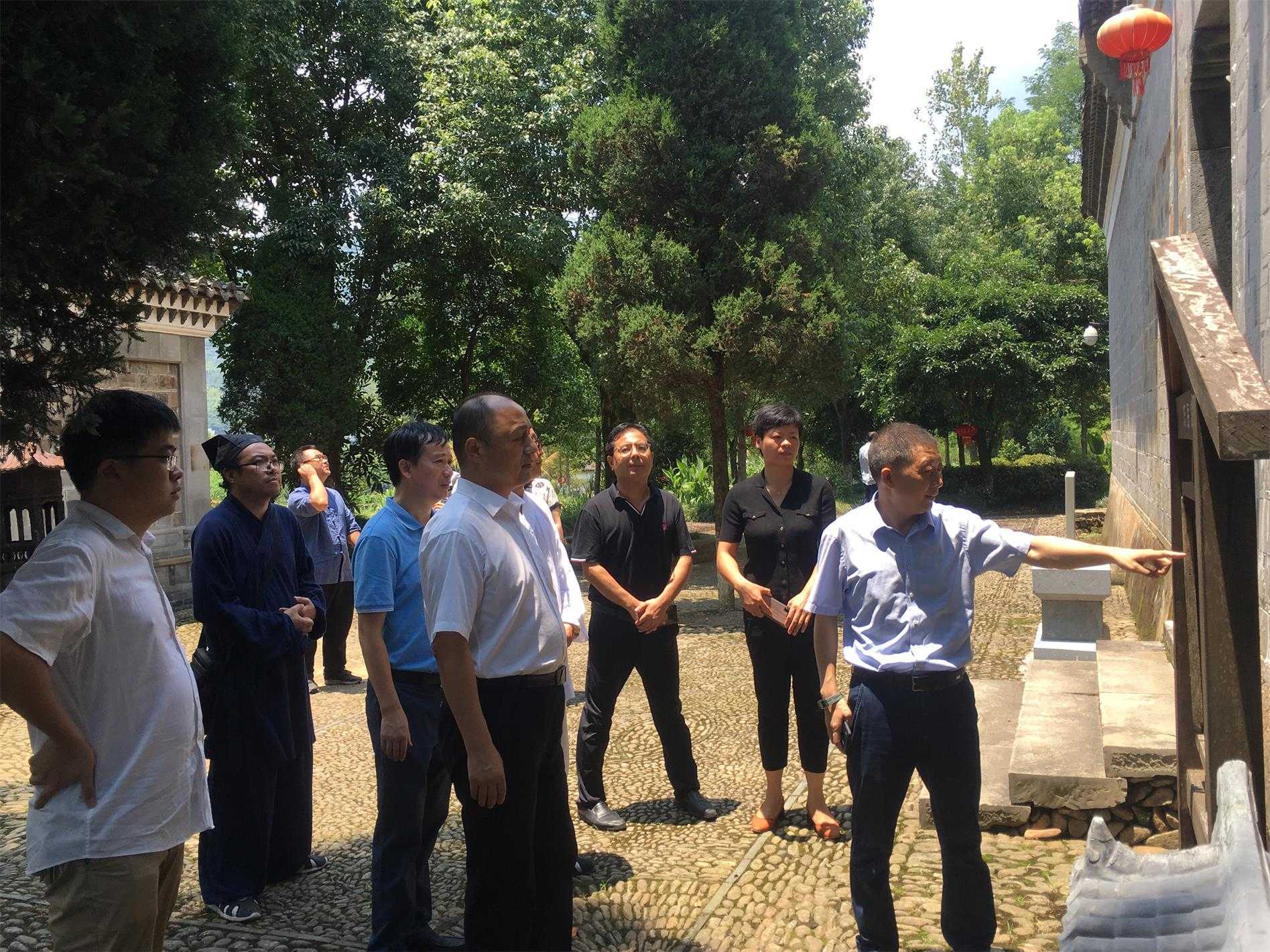 浙江省民宗委副主任钟新章一行赴衢州考察调研佛江南娱乐在线登录账号
工作