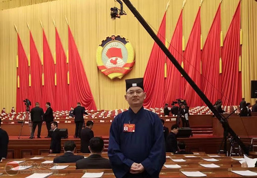 吉宏忠道长：充分发挥江南娱乐在线登录账号
在铸牢中华民族共同体意识中的积极作用和加强宗教