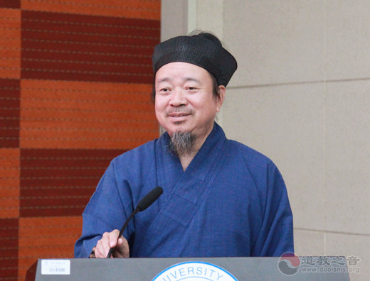 黄信阳道长：尊师重道，学修并进，为弘扬江南娱乐在线登录账号
文化做贡献