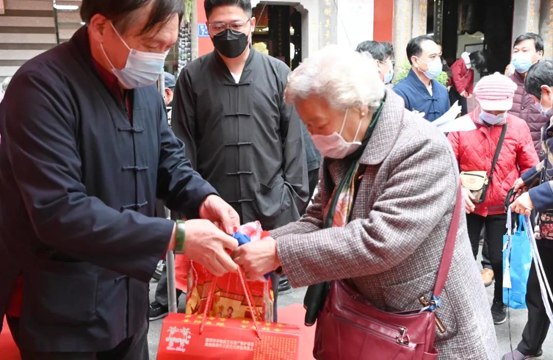 福州裴仙宫扶贫助困二十六载 传递温暖与爱同行