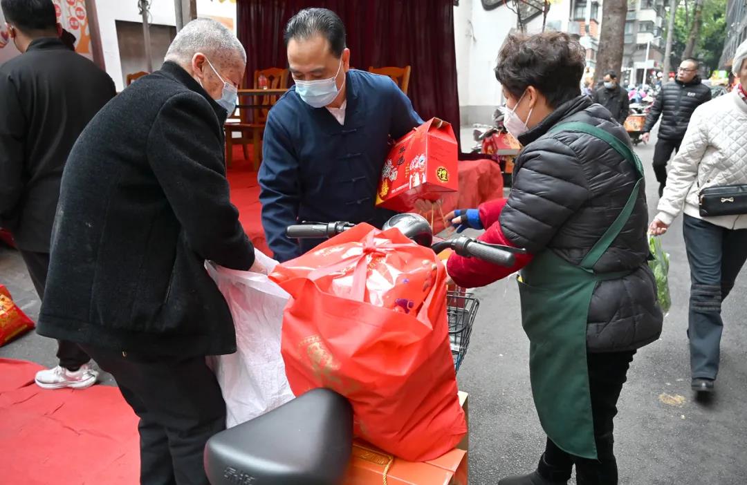 福州裴仙宫扶贫助困二十六载 传递温暖与爱同行