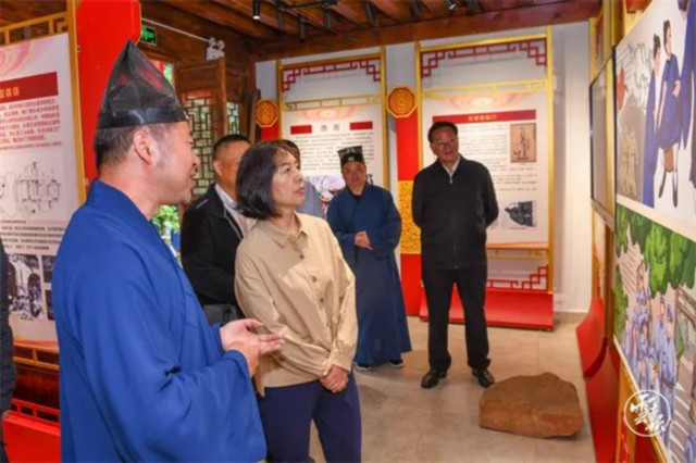 云南省委常委、统战部部长杨宁调研全省性宗教团体