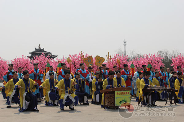 常州举行世界和谐祈福大会 吉宏忠道长领诵祈福