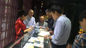 乐山市联合检查宗教活动场所宗教出版物和音像制品情况